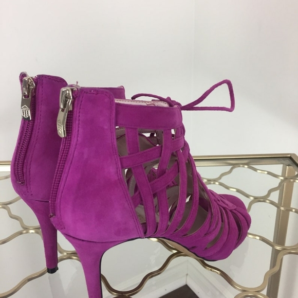 💜VINCE CAMUTO GLADIATOR HEELS NWT! - Picture 3 of 7
